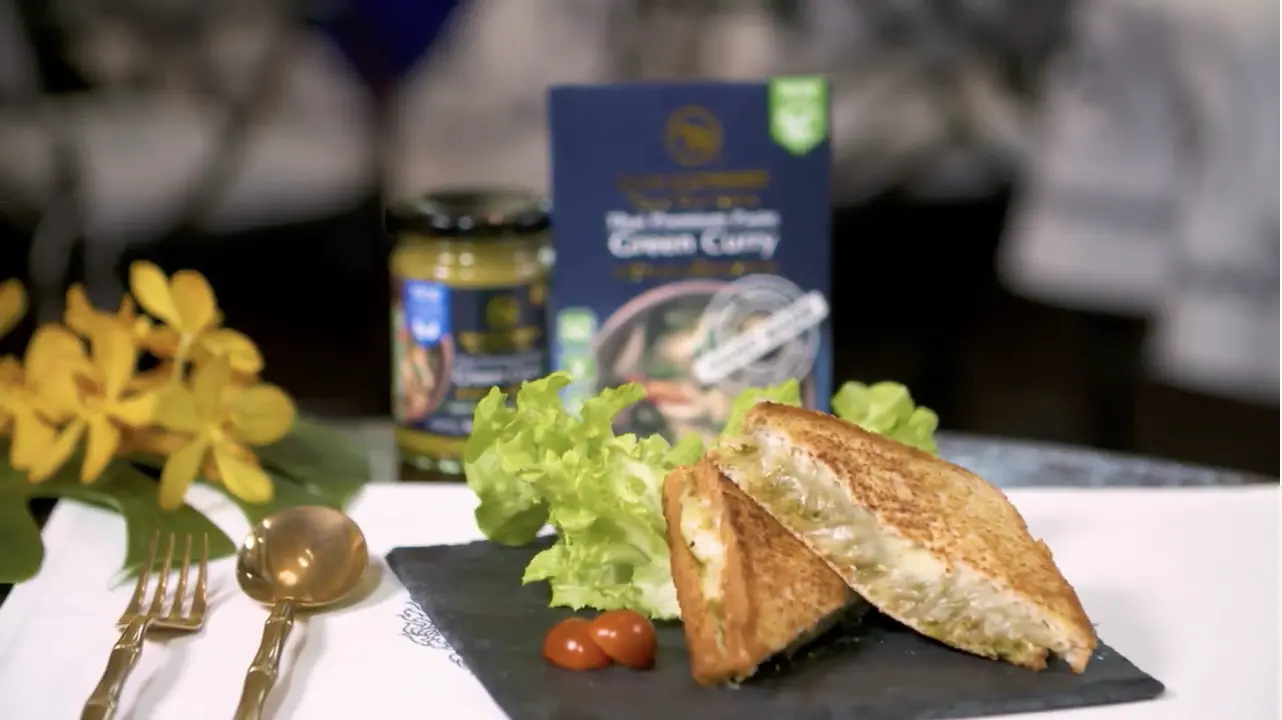 Green curry tuna melt
