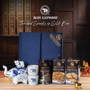 Tea  and Snack in Silk Box