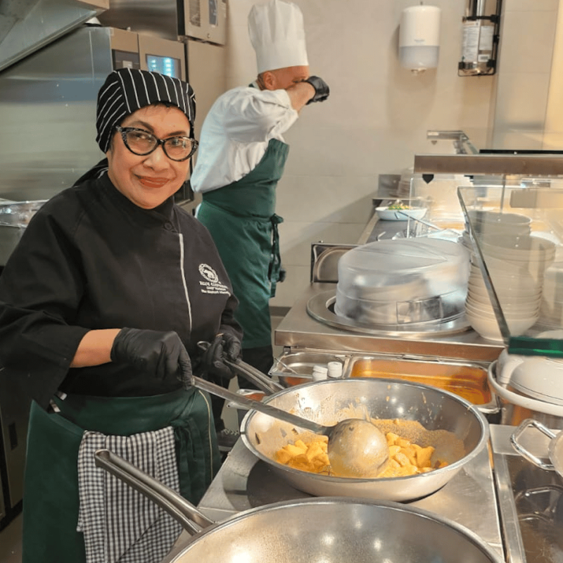 Master Chef Nooror Somany at the Asian W
